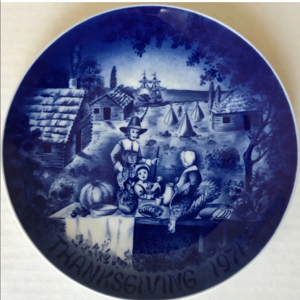 BAREUTHER COLLECTORS PLATE BLUE PORCELAIN GERMANY